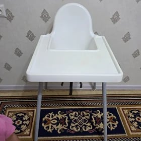Столик для кормления.