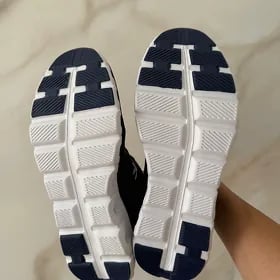 Кроссовки ON