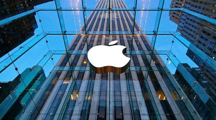 Apple alty ýylyň içinde 100 töweregi kompaniýany satyn aldy