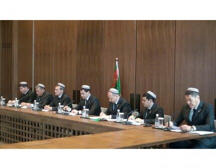 Pekinde türkmen-hytaý gatnaşyklarynyň häzirki ýagdaýy we geljegi ara alnyp maslahatlaşyldy