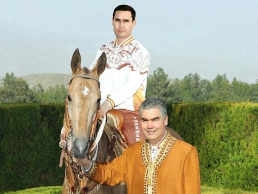 Gurbanguly Berdimuhamedow Türkmenistanyň Prezidentiniň Ahalteke atçylyk toplumyna bardy
