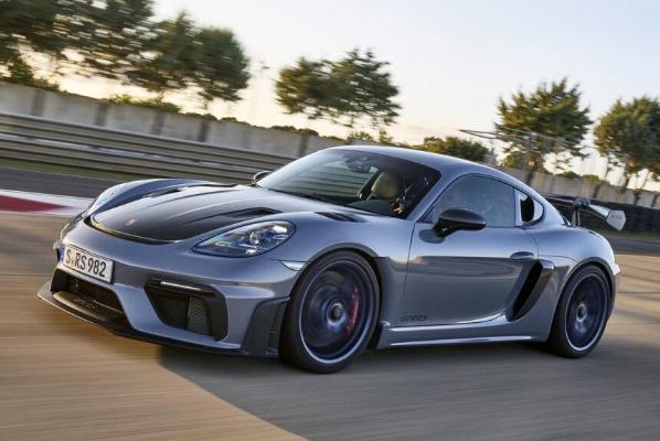 Porsche özüniň Cayman GTS awtoulagynyň sport wersiýasyny tanyşdyrdy