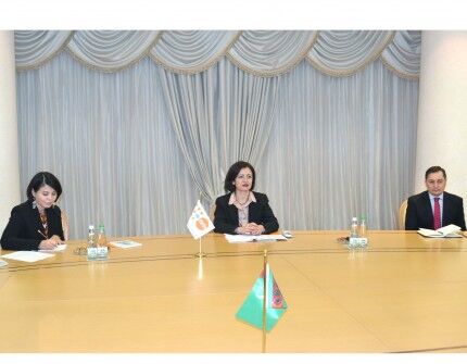 Raşid Meredow BMG-niň Ilat gaznasynyň sebitleýin direktory bilen duşuşdy