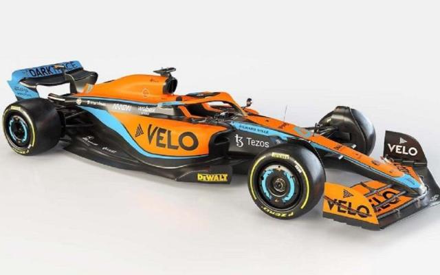 Команда Формулы-1 Макларен показала новый болид MCL36 на сезон-2022