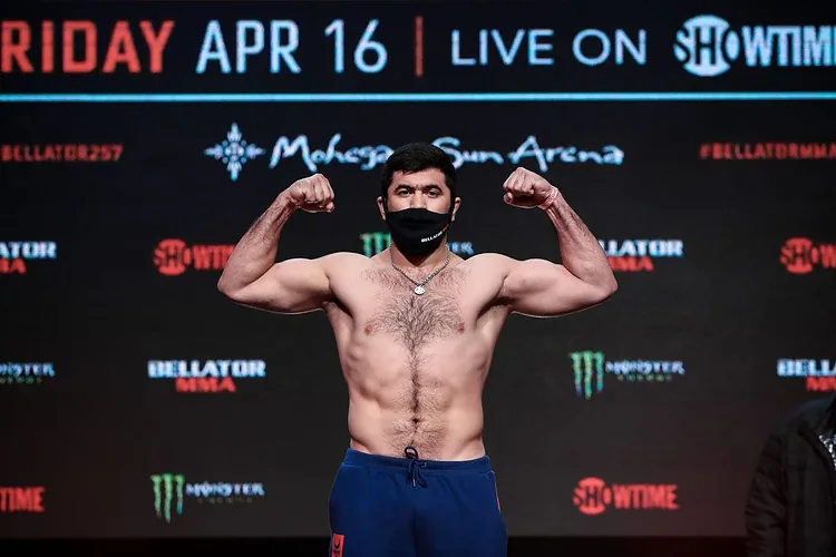 Довлетджан Ягшимурадов сразится на Bellator 277 против Тони Джонсона