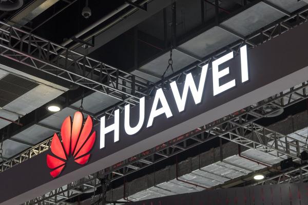 Huawei ABŞ-nyň sanksiýalaryndan baş alyp çykmagyň usulyny tapdy