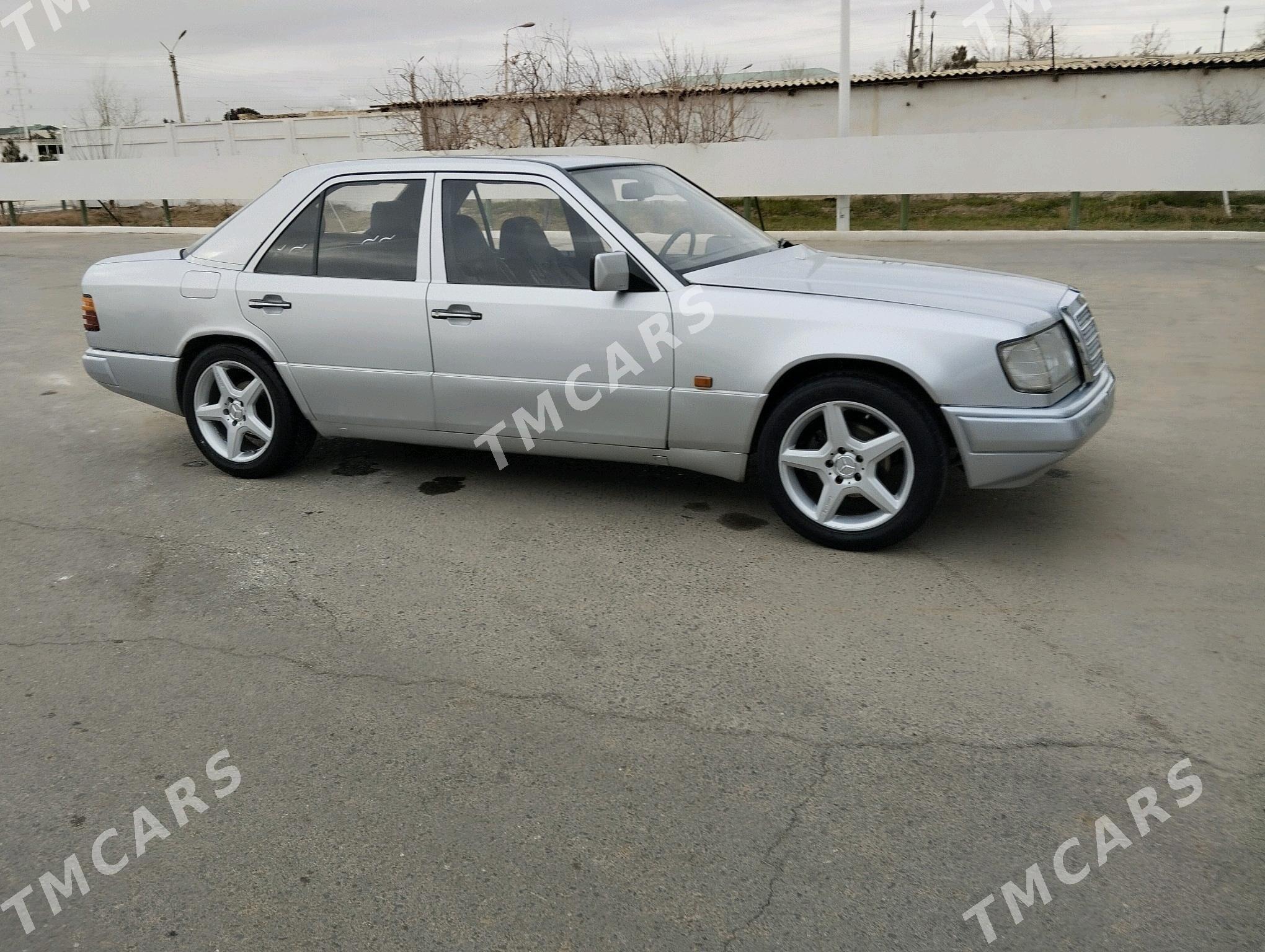Mercedes-Benz 300E 1987 - 42 000 TMT - Туркменабат - img 4