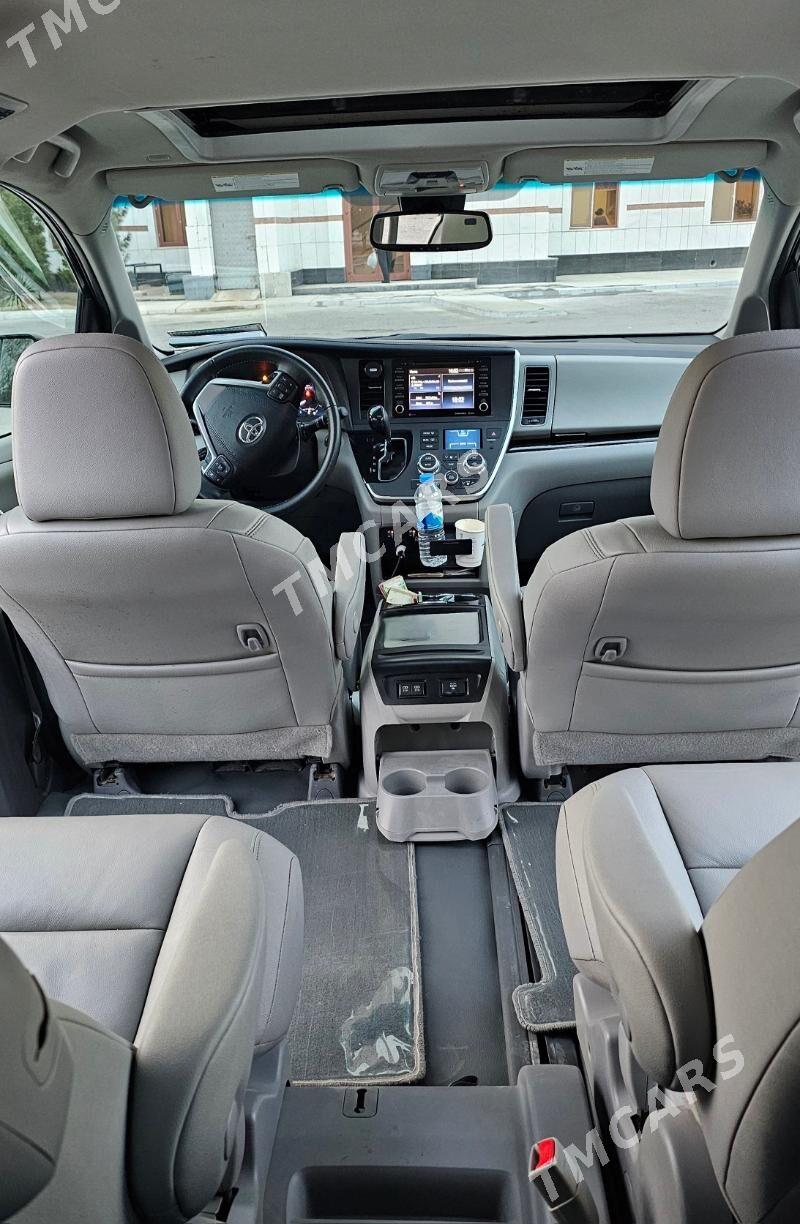 Toyota Sienna 2019 - 395 000 TMT - Багир - img 5