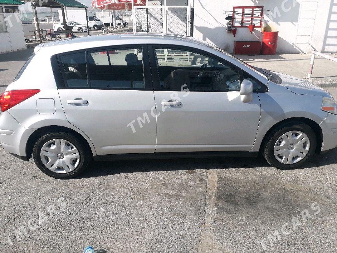 Nissan Versa 2010 - 100 000 TMT - Änew - img 2