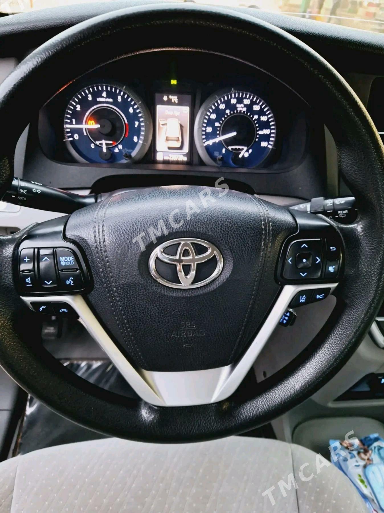 Toyota Sienna 2018 - 350 000 TMT - Ашхабад - img 3