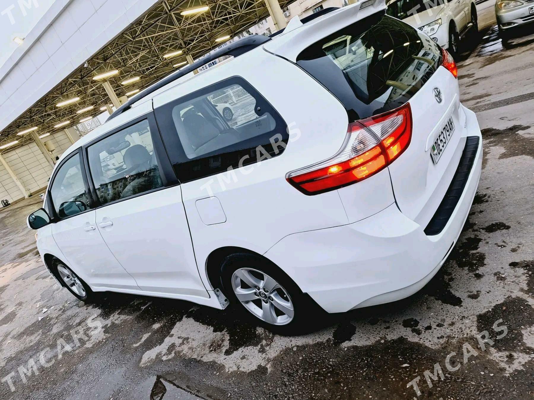 Toyota Sienna 2018 - 350 000 TMT - Ашхабад - img 6