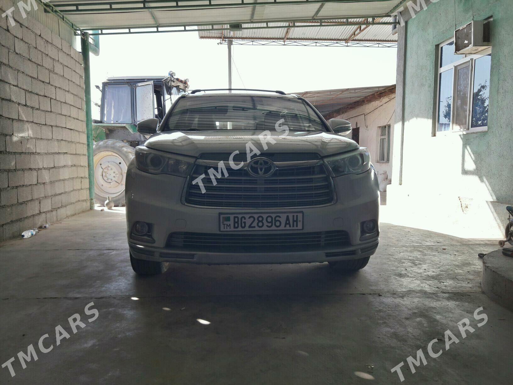 Toyota Highlander 2016 - 410 000 TMT - Ак-Бугдайский этрап - img 5