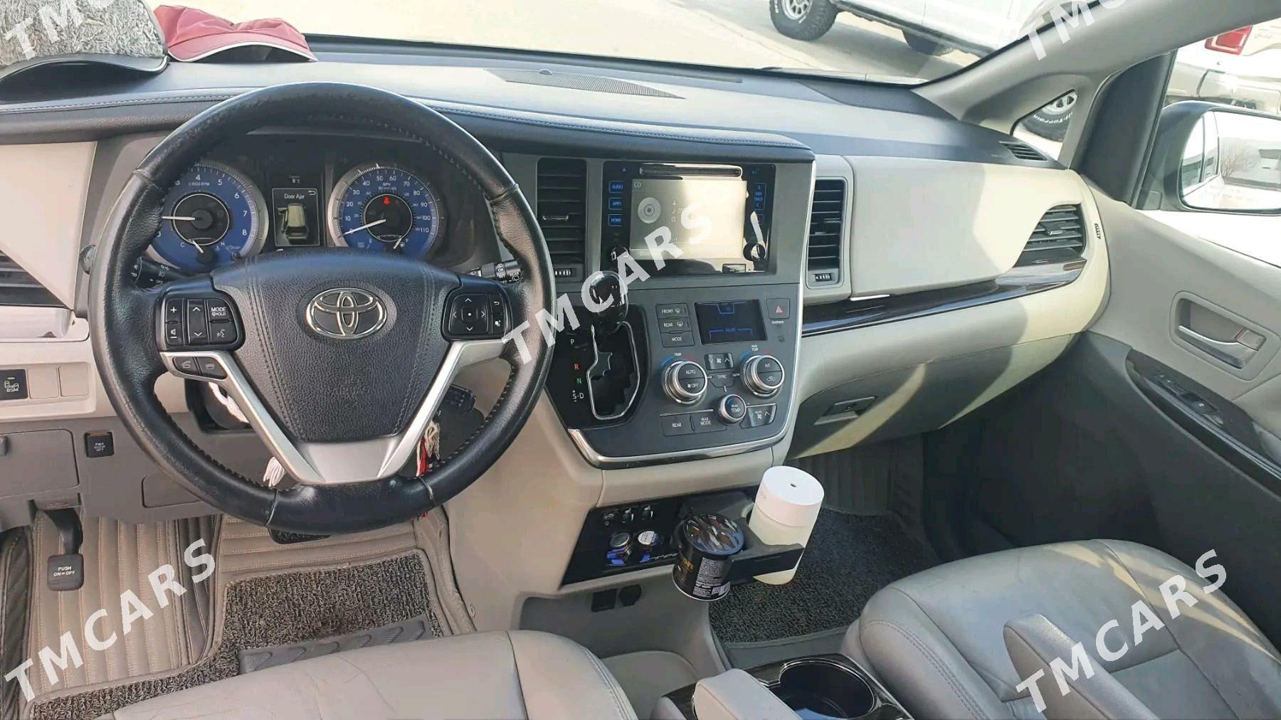 Toyota Sienna 2016 - 360 000 TMT - Ашхабад - img 8