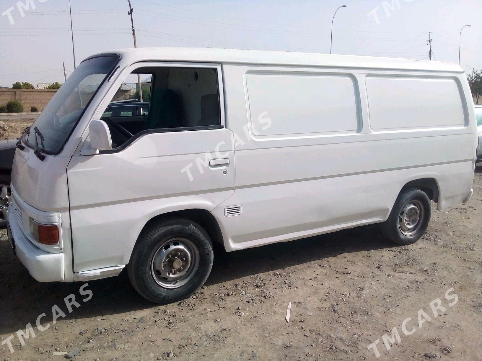 Nissan Urvan 1993 - 40 000 TMT - Baýramaly - img 2