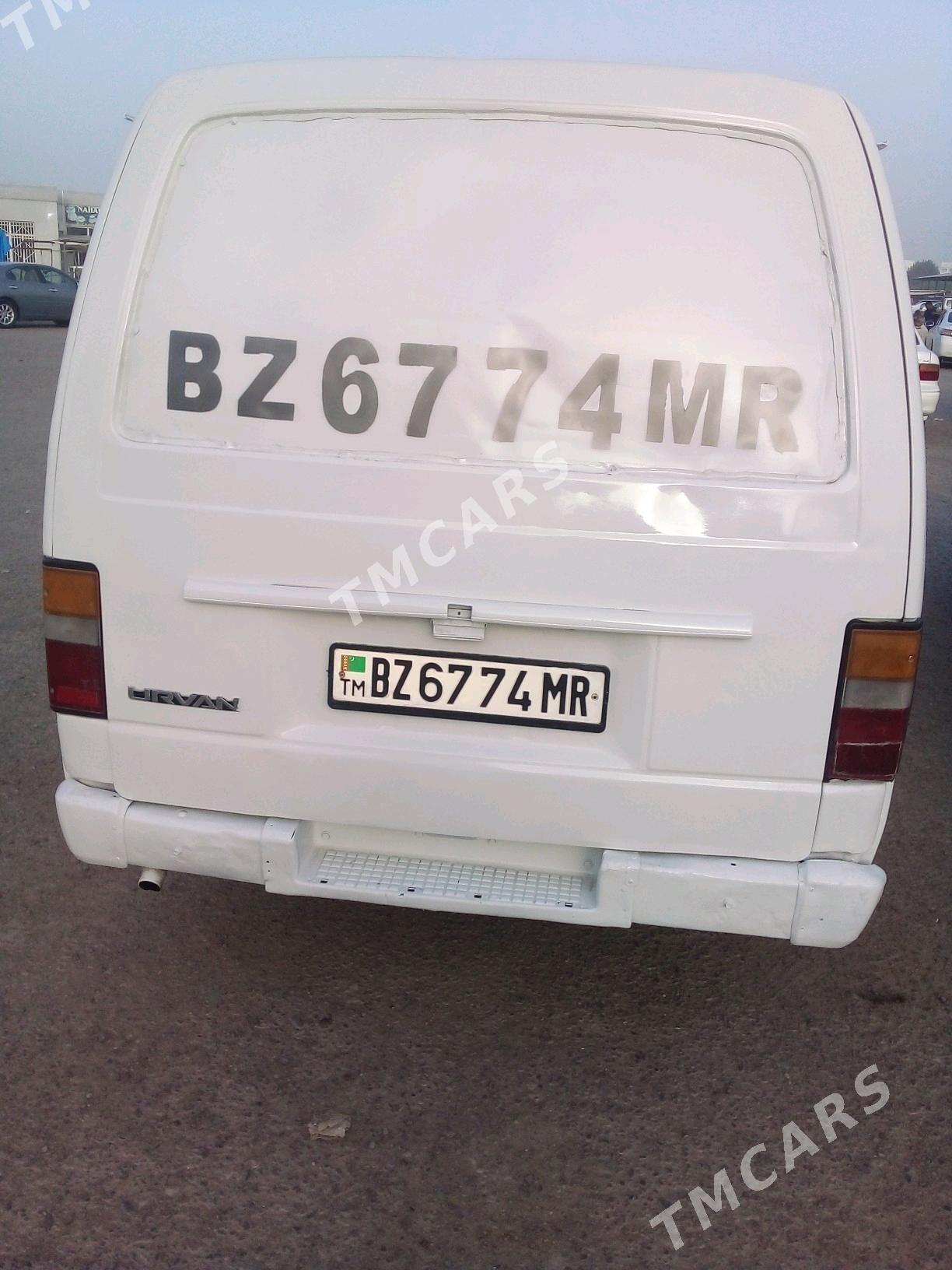 Nissan Urvan 1993 - 40 000 TMT - Байрамали - img 4