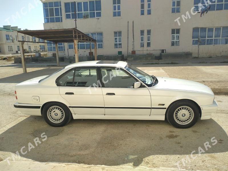 BMW E34 1993 - 44 000 TMT - Эсенгулы - img 4