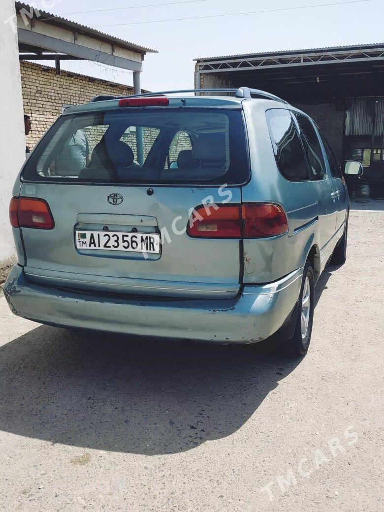 Toyota Sienna 2000 - 94 000 TMT - Мары - img 5