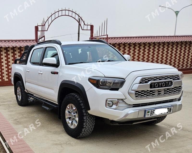 Toyota Tacoma 2017 - 350 000 TMT - Туркменбаши - img 2