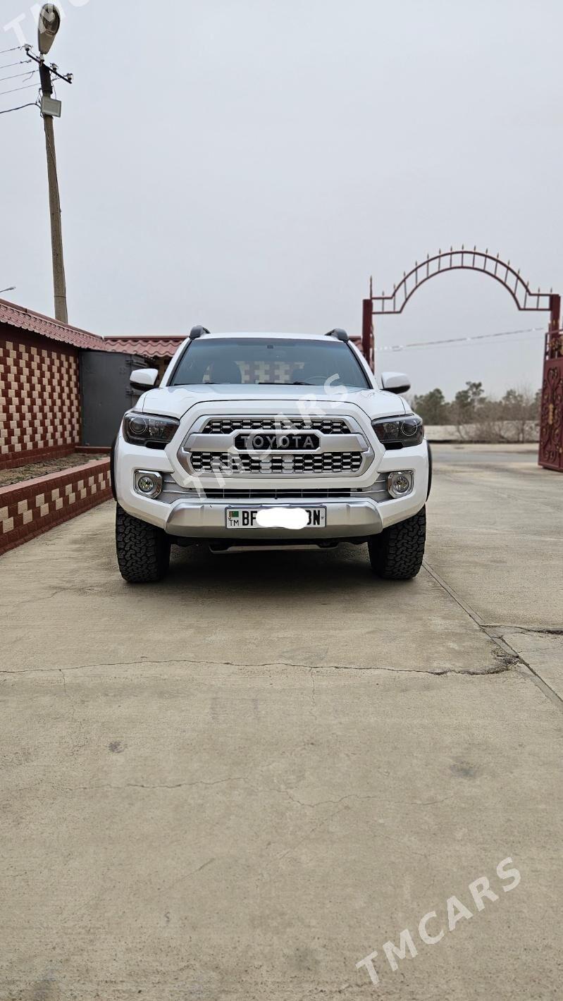 Toyota Tacoma 2017 - 350 000 TMT - Türkmenbaşy - img 4