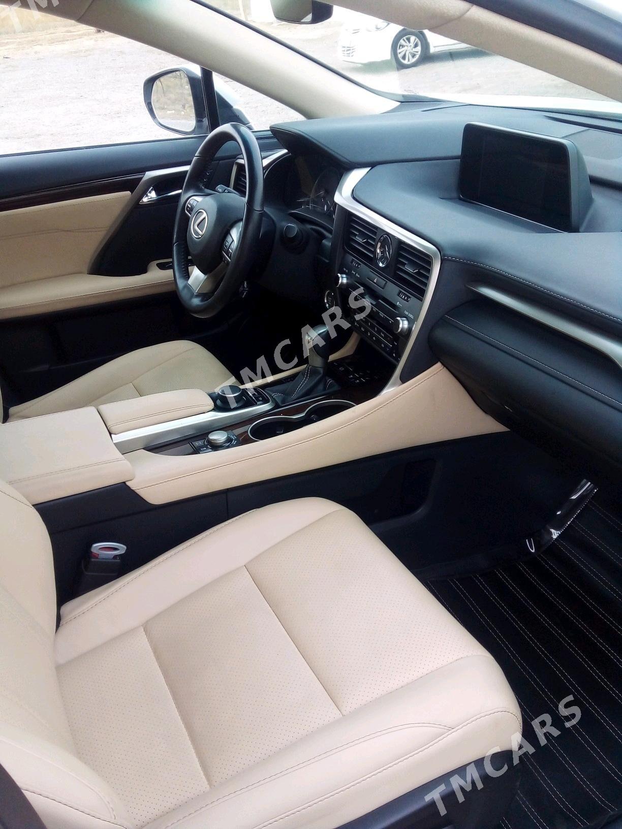 Lexus RX 350 2019 - 510 000 TMT - Кëши - img 3
