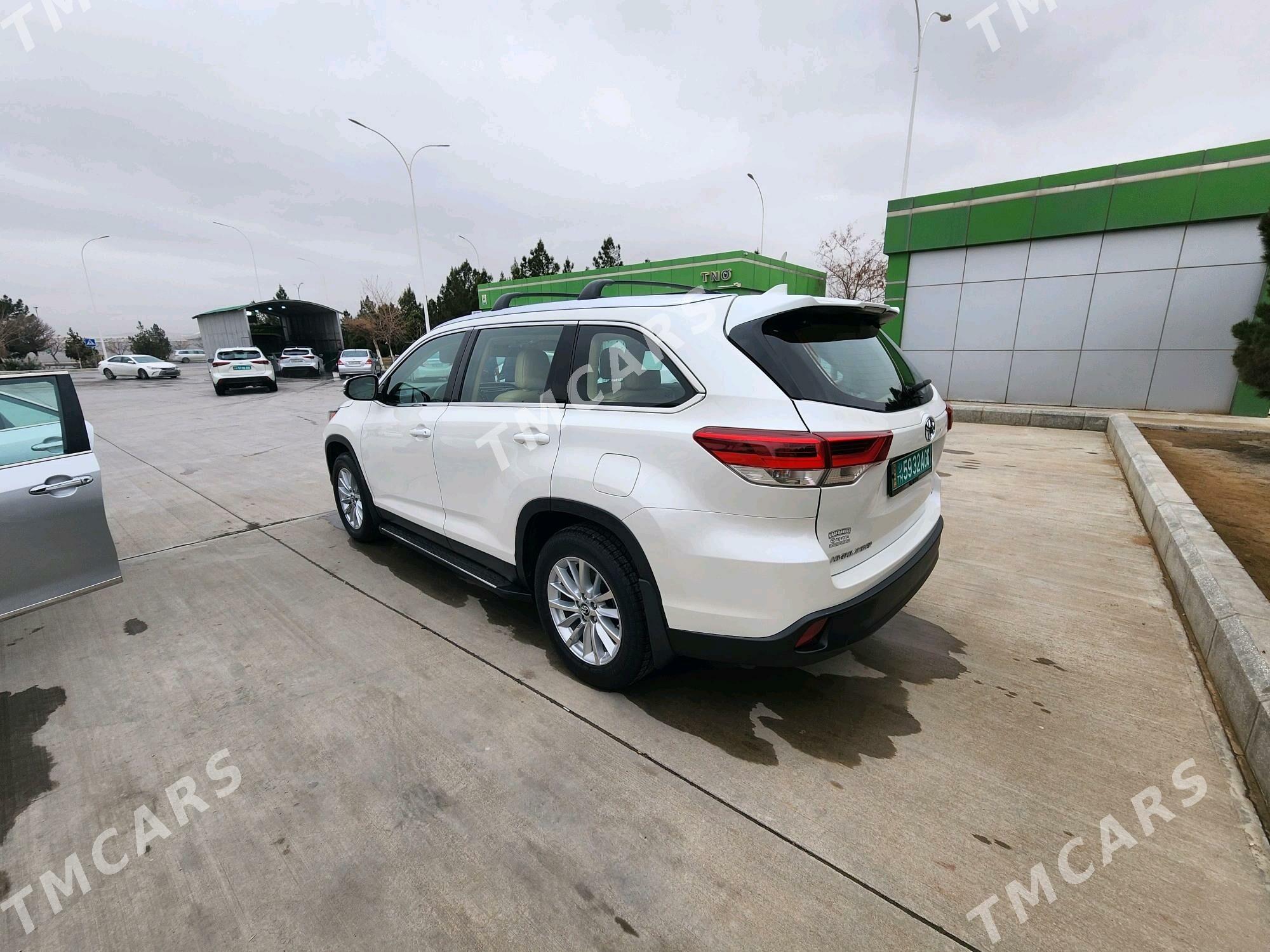 Toyota Highlander 2019 - 525 000 TMT - Aşgabat - img 2