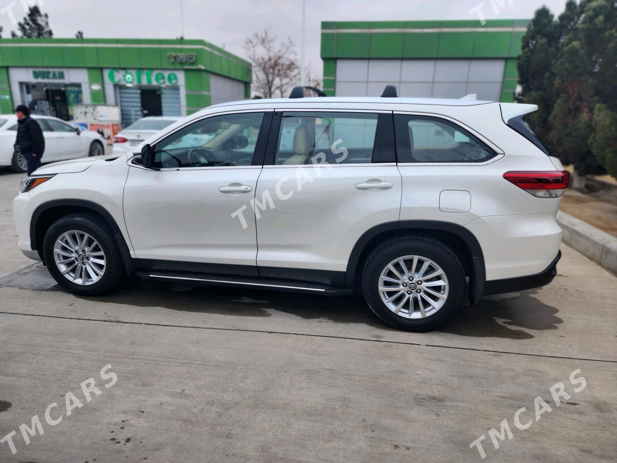 Toyota Highlander 2019 - 525 000 TMT - Ашхабад - img 3