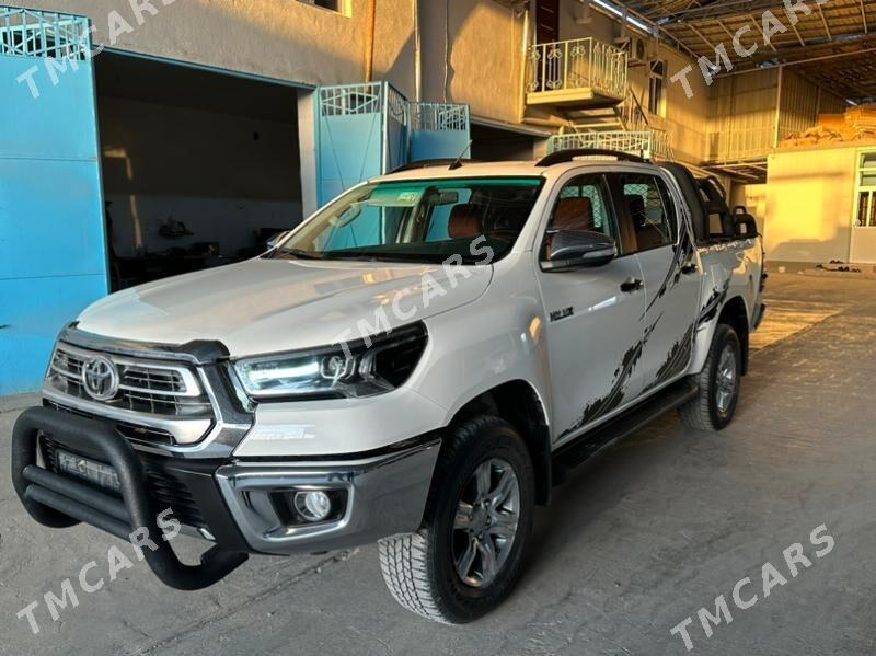 Toyota Hilux 2021 - 600 000 TMT - Мары - img 3