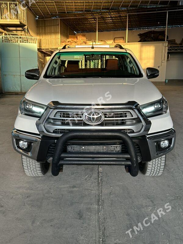 Toyota Hilux 2021 - 600 000 TMT - Мары - img 4