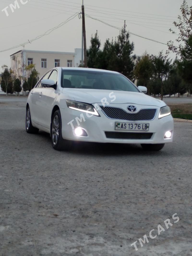 Toyota Camry 2007 - 125 000 TMT - Дянев - img 2