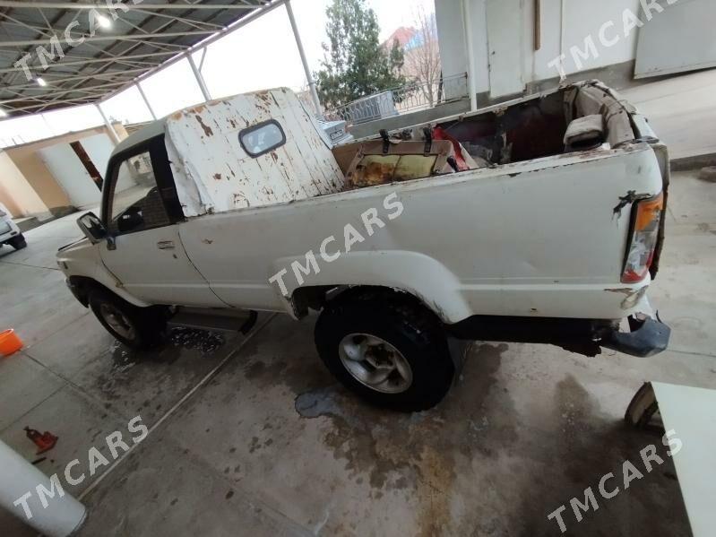 Toyota Hilux 1989 - 30 000 TMT - Джебел - img 4