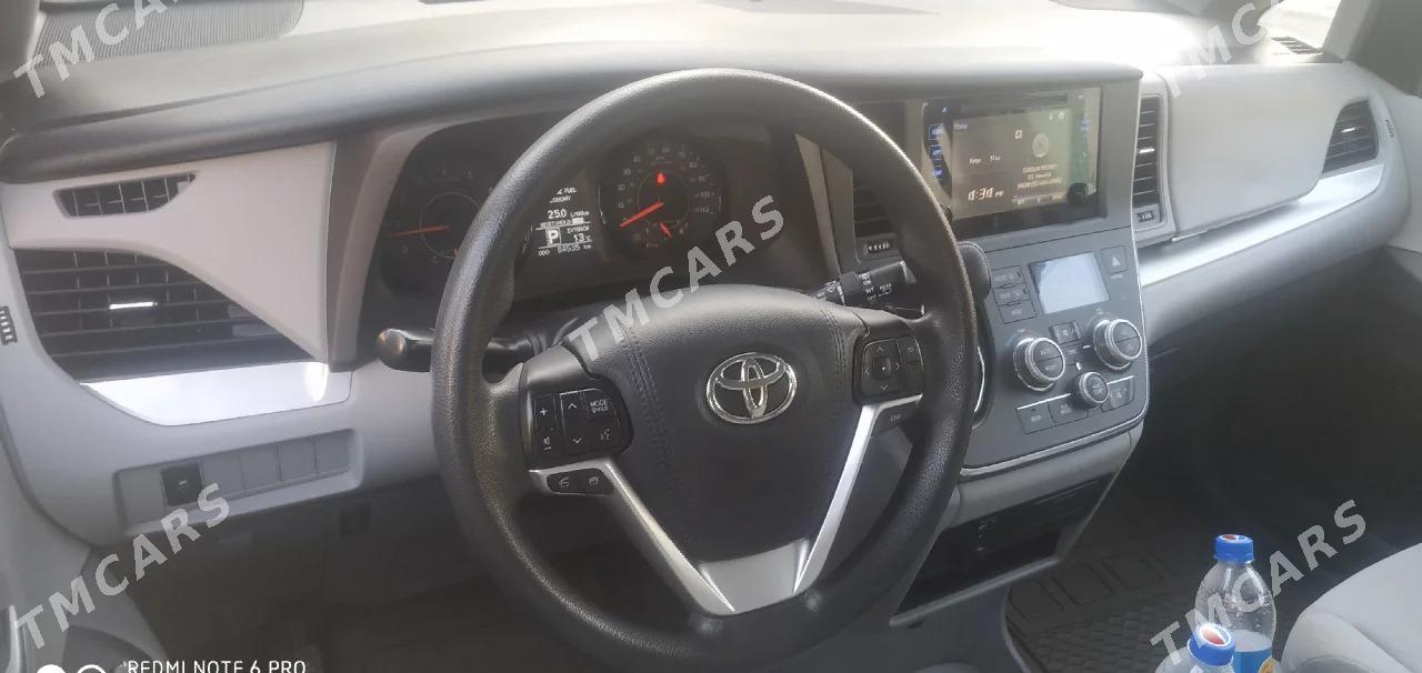 Toyota Sienna 2017 - 340 000 TMT - Ашхабад - img 4