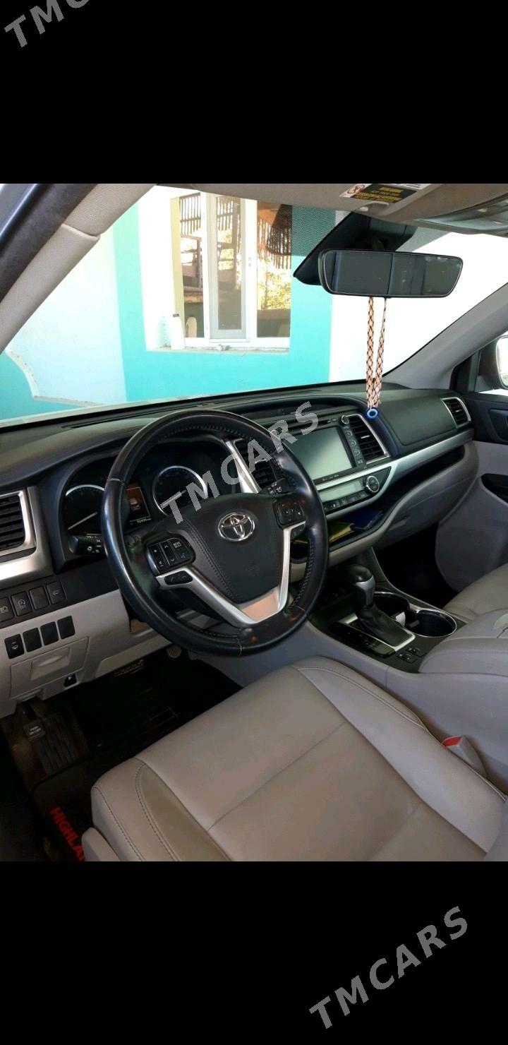 Toyota Highlander 2018 - 465 000 TMT - Гороглы (Тагта) - img 3