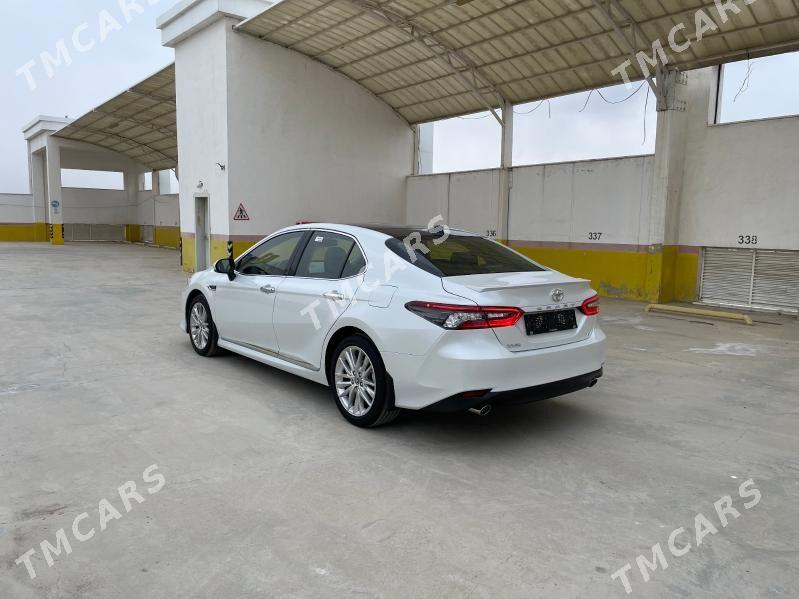 Toyota Camry 2023 - 779 000 TMT - Кëши - img 5