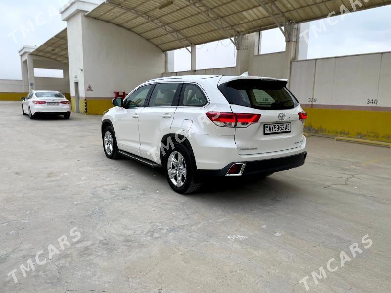 Toyota Highlander 2018 - 666 000 TMT - Köşi - img 2