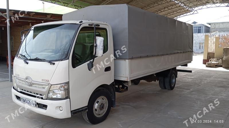 Toyota Hino 2015 - 380 000 TMT - Ашхабад - img 3