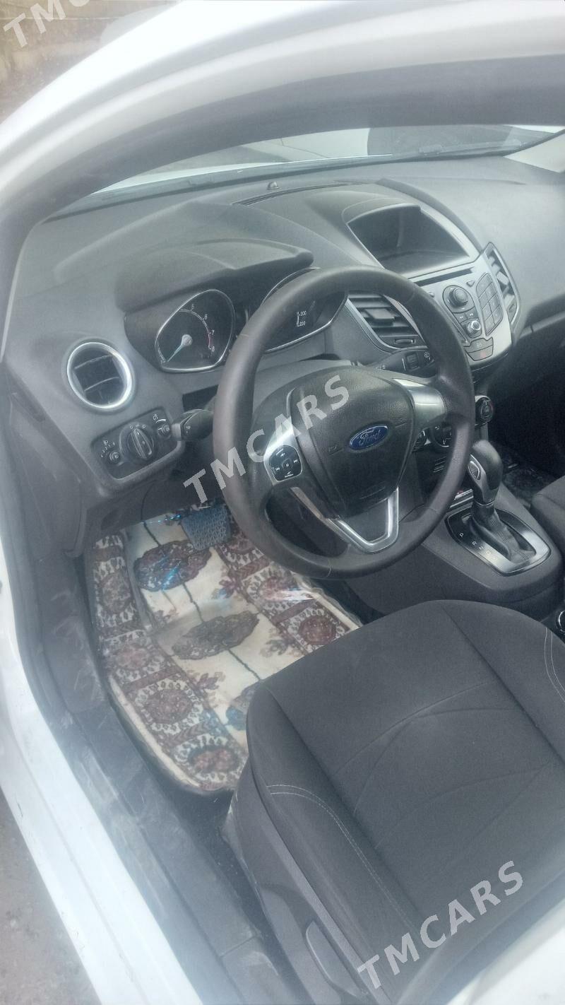 Ford Fiesta 2014 - 110 000 TMT - Ашхабад - img 3