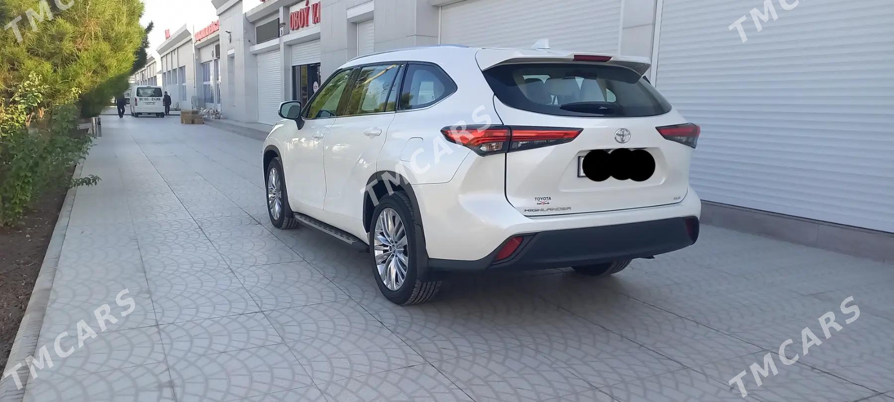 Toyota Highlander 2021 - 700 000 TMT - Мары - img 3