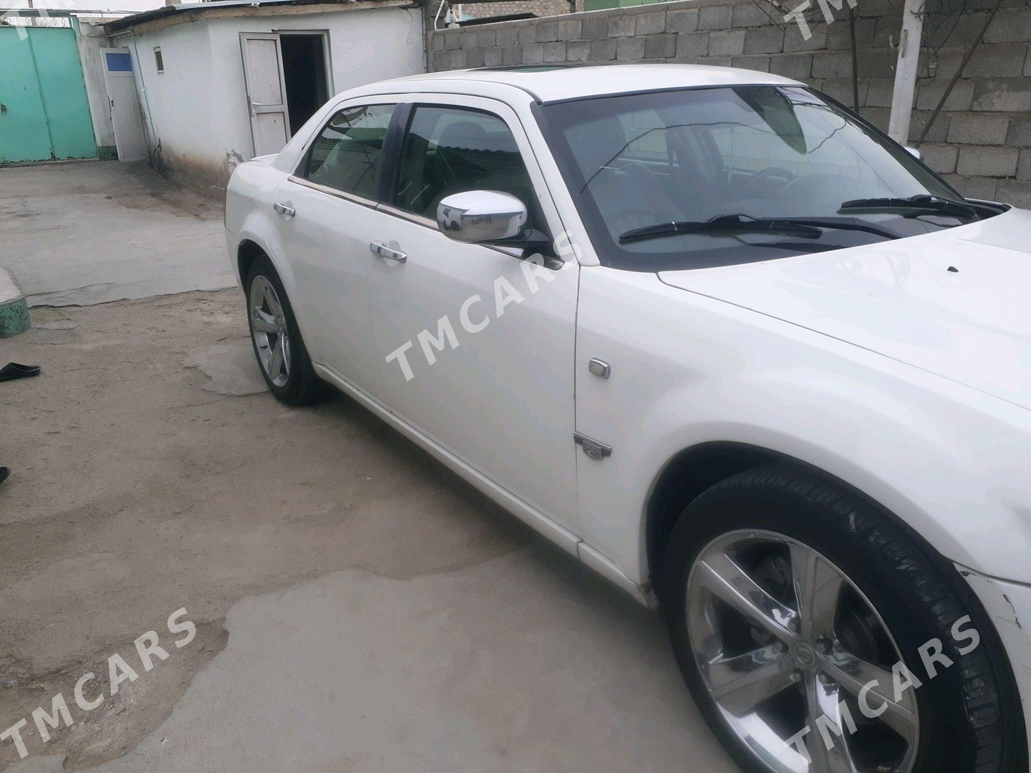 Chrysler 300C 2006 - 150 000 TMT - Aşgabat - img 4