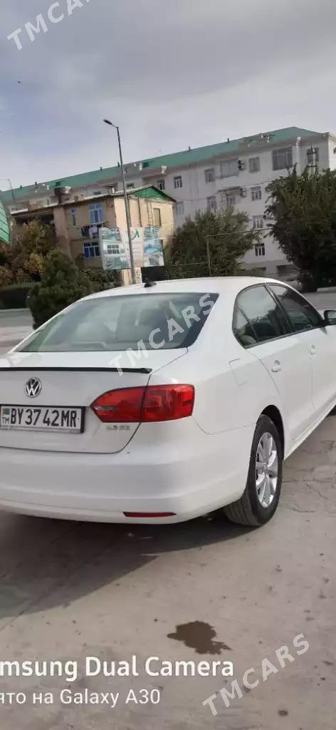 Volkswagen Jetta 2012 - 130 000 TMT - Мары - img 6