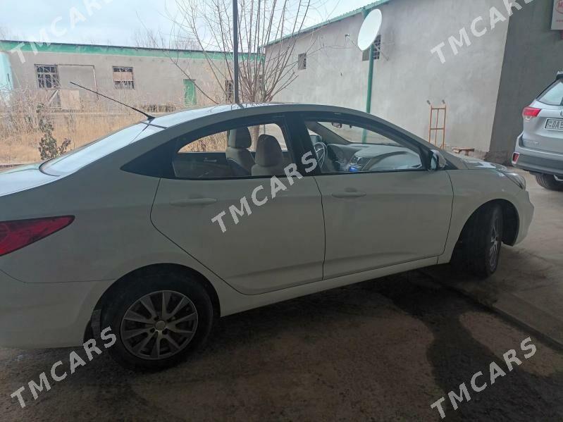 Hyundai Accent 2013 - 160 000 TMT - Дашогуз - img 3