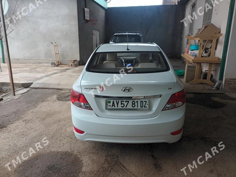 Hyundai Accent 2013 - 160 000 TMT - Дашогуз - img 4