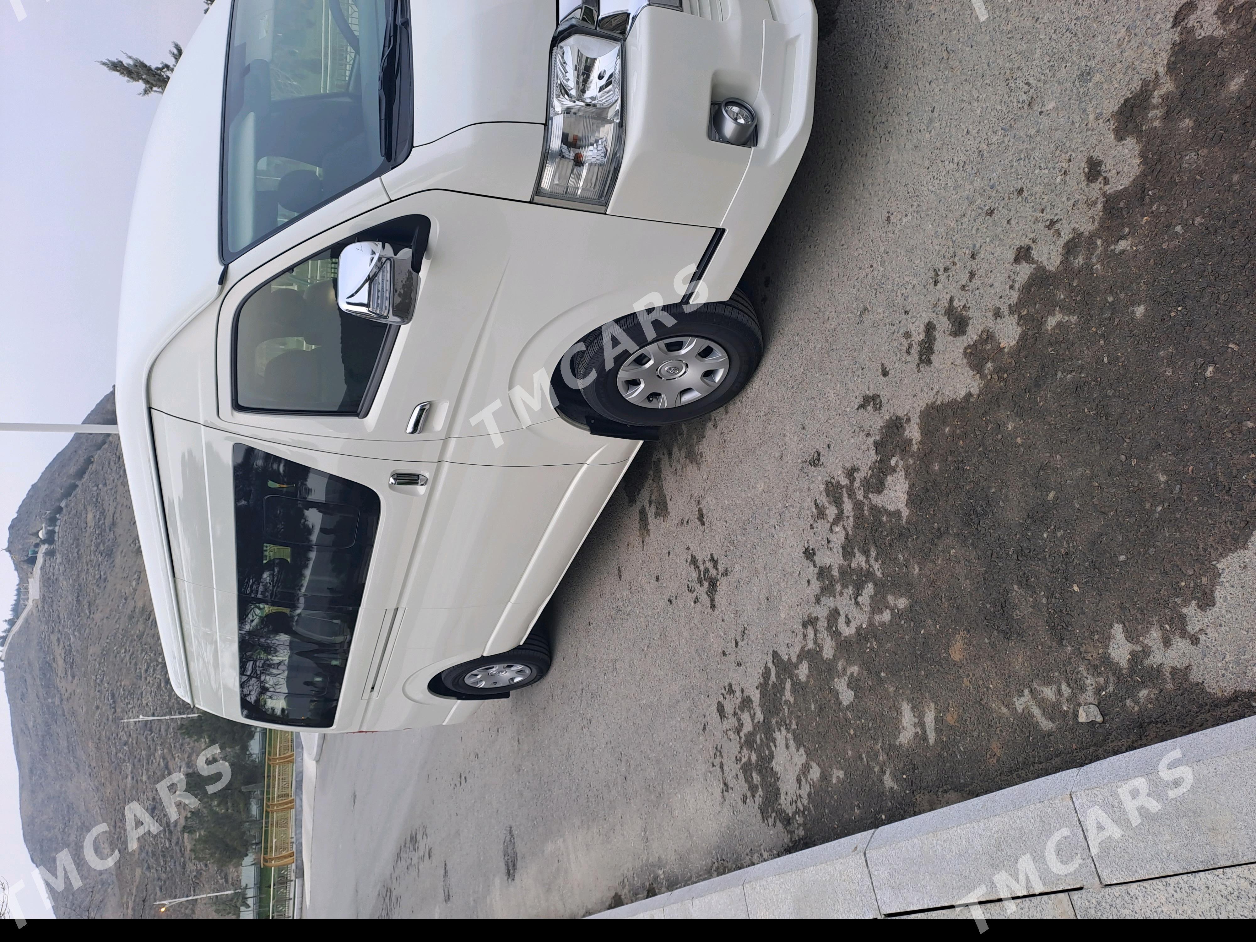 Toyota Hiace 2017 - 500 000 TMT - Ашхабад - img 2