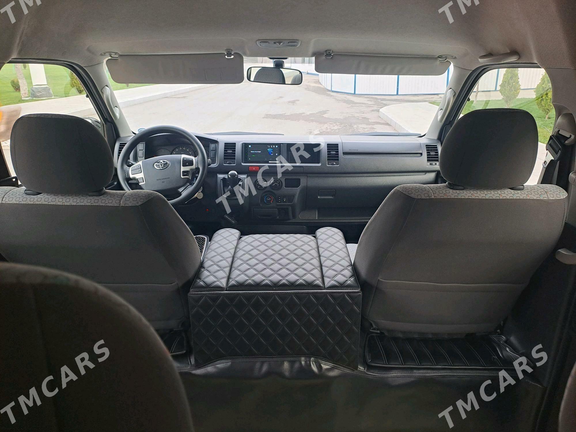 Toyota Hiace 2017 - 500 000 TMT - Aşgabat - img 7