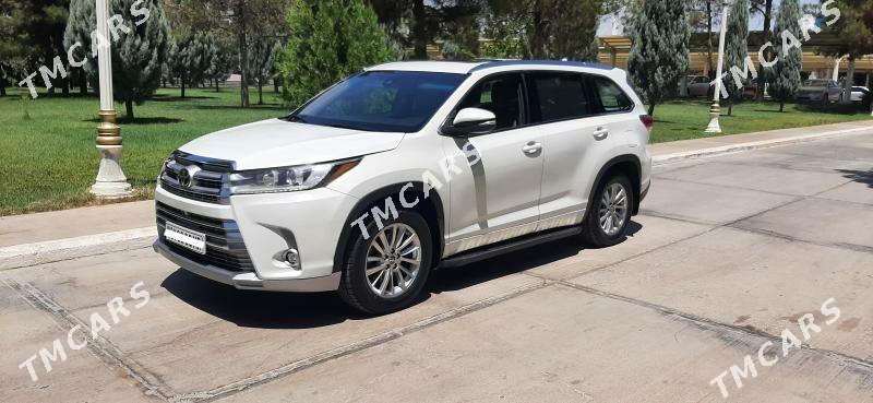 Toyota Highlander 2017 - 390 000 TMT - Мары - img 2