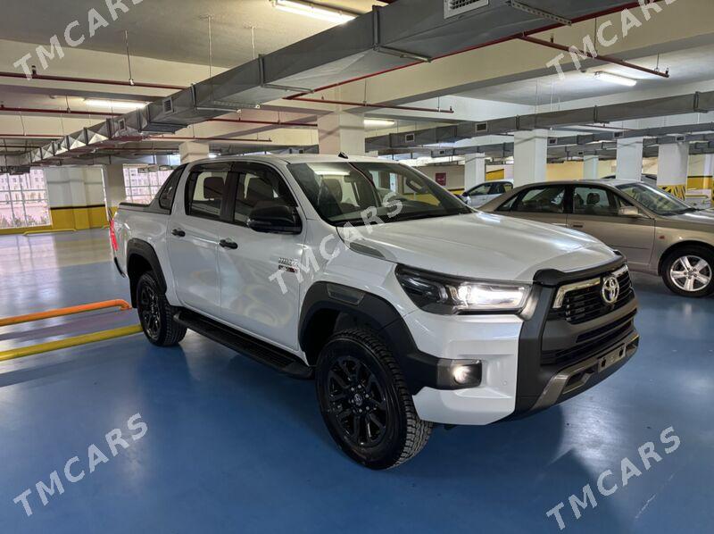 Toyota Hilux 2023 - 745 000 TMT - Ашхабад - img 8