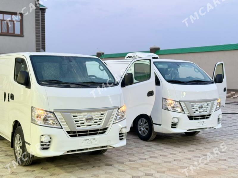 Nissan Urvan 2021 - 380 000 TMT - Мары - img 8