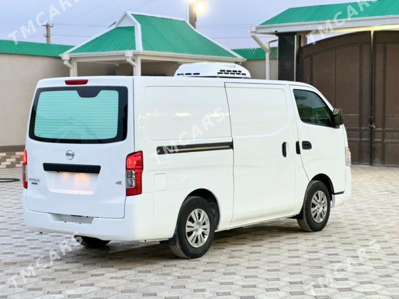 Nissan Urvan 2021 - 380 000 TMT - Мары - img 6