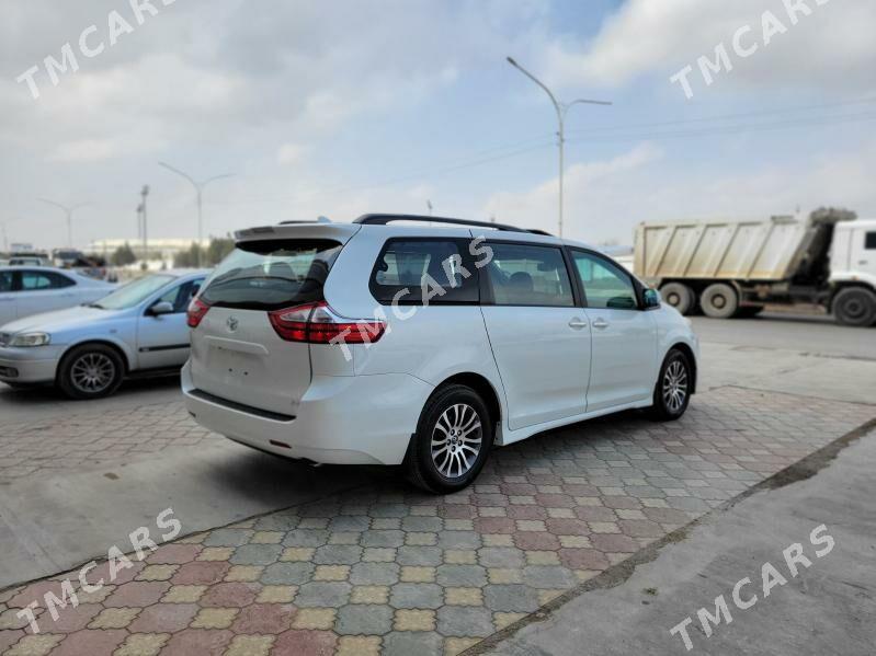 Toyota Sienna 2019 - 458 000 TMT - Мары - img 5