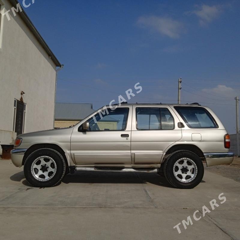 Nissan Pathfinder 1997 - 66 000 TMT - Мары - img 2