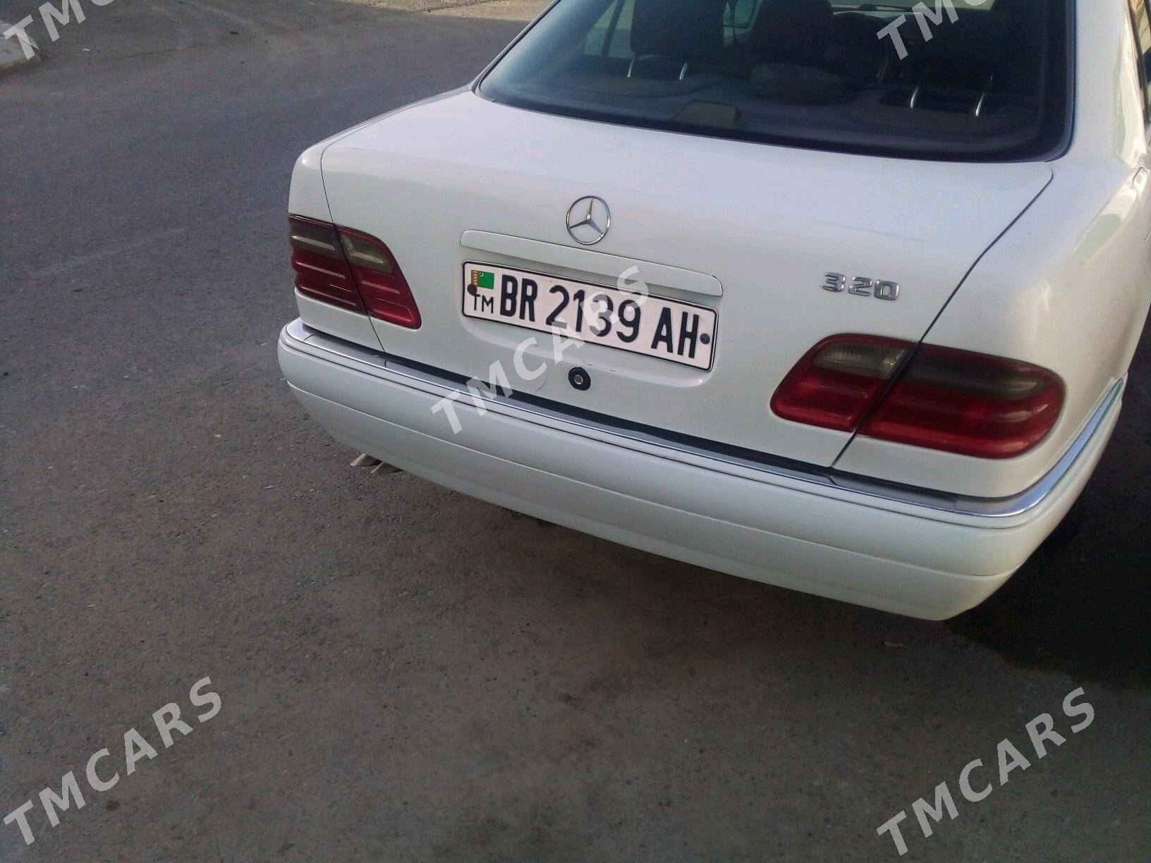 Mercedes-Benz E320 1996 - 65 000 TMT - Tejen - img 4